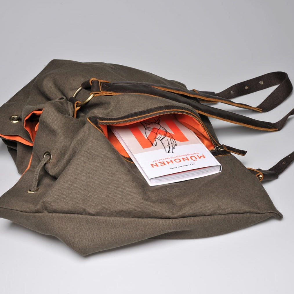 Rugged Canvas Leather Mountain Backpack – Perfect for Outdoor Adventures